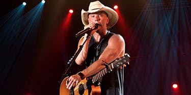 Image of Kenny Chesney In Sandy
