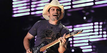 Image of Brad Paisley In North Lawrence